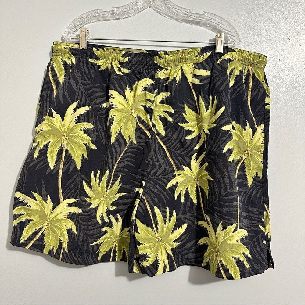 Breakwater men’s swim trunks with palm trees. Size XXL